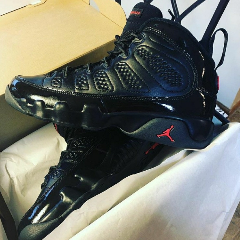 JORDAN 9s